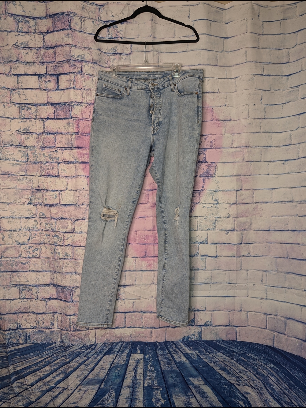 Women’s Light Wash Distressed Skinny Jeans - Light Blue